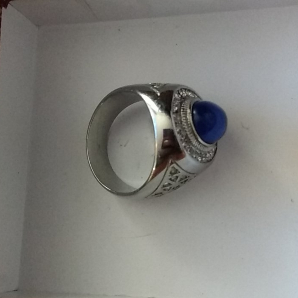 Ring - Picture 3 of 3